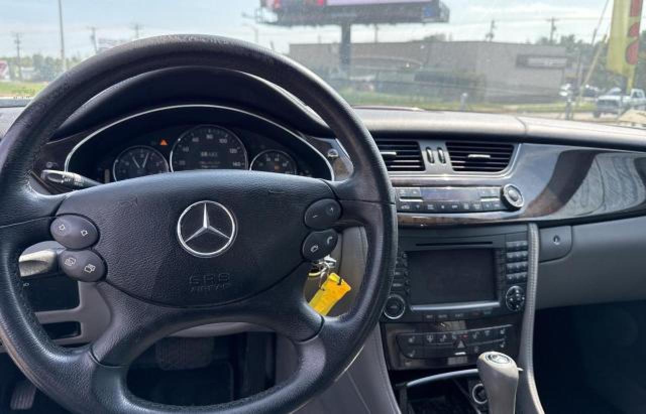 2007 Mercedes-benz Cls 550 Белый vin: WDDDJ72X27A107160