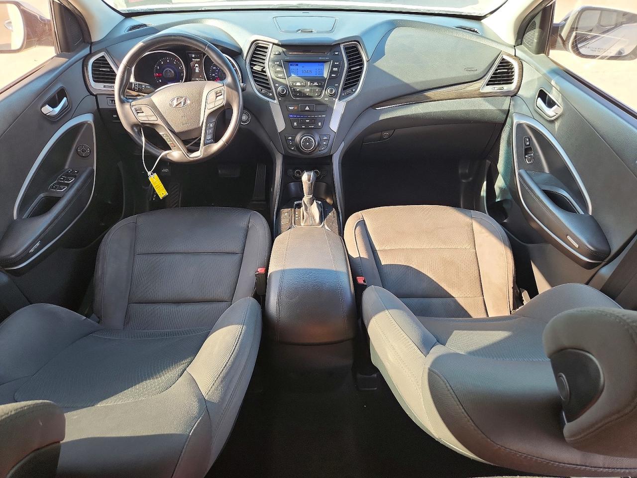 2013 Hyundai Santa Fe Sport 2.0t White vin: 5XYZU3LA9DG086572