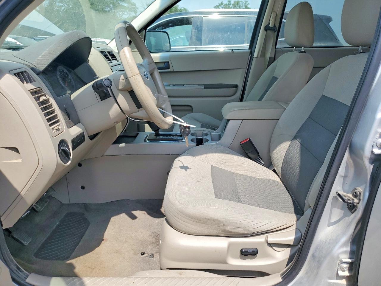 2008 Ford Escape Xlt Silver vin: 1FMCU93138KB29064