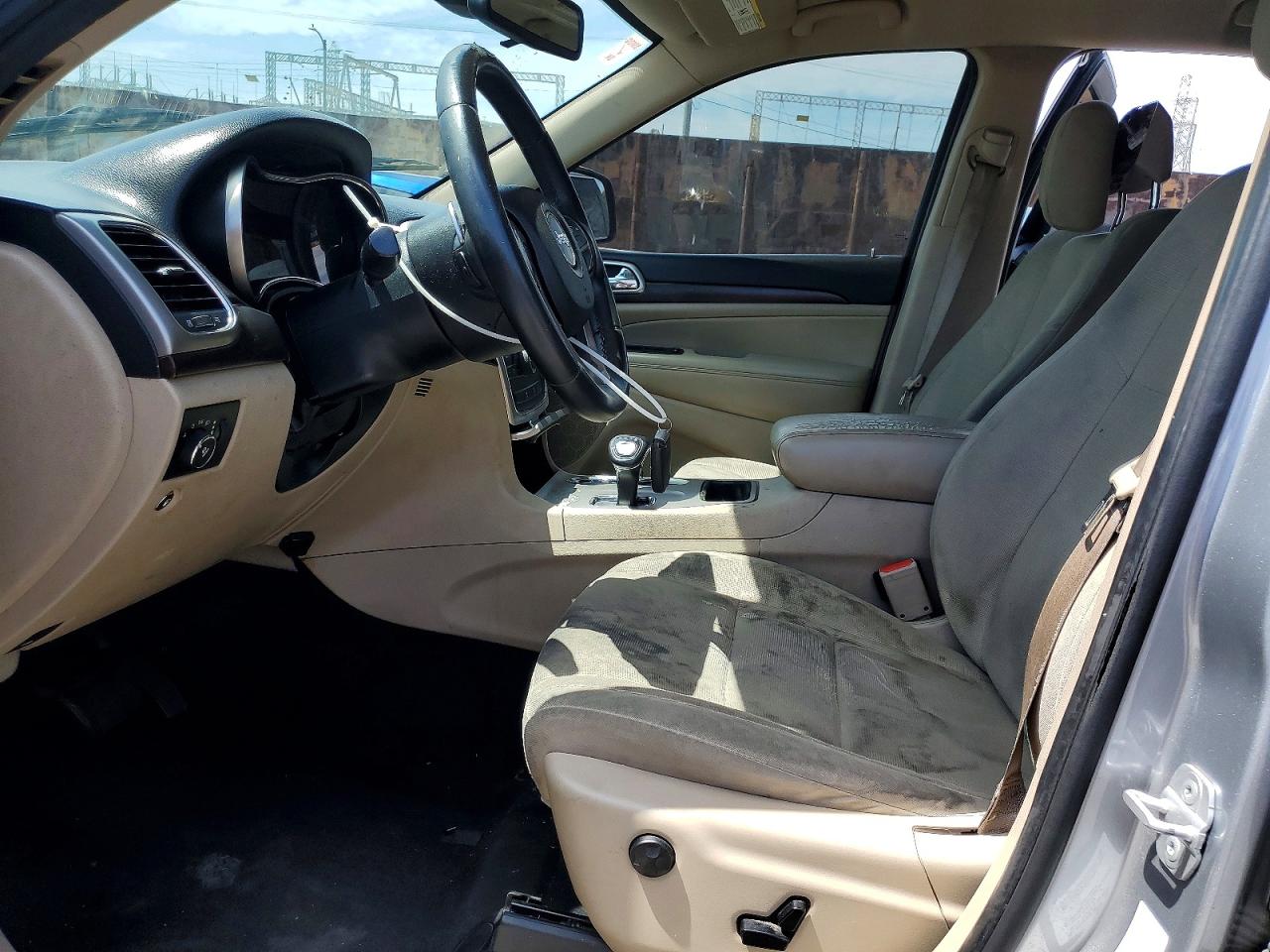 2014 Jeep Grand Cherokee Laredo Silver vin: 1C4RJEAG9EC217243