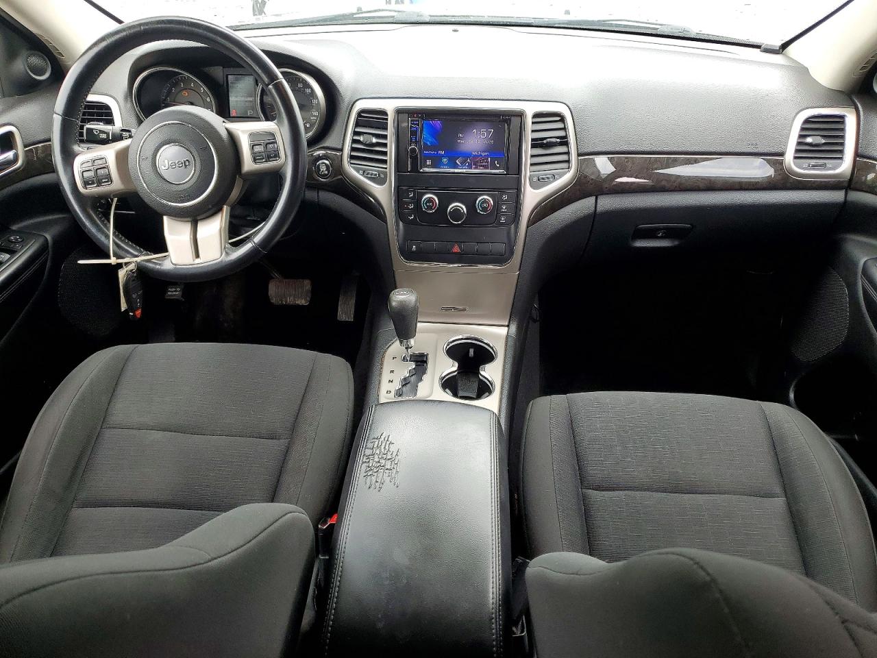 2013 Jeep Grand Cherokee Laredo Gray vin: 1C4RJFAG1DC612229