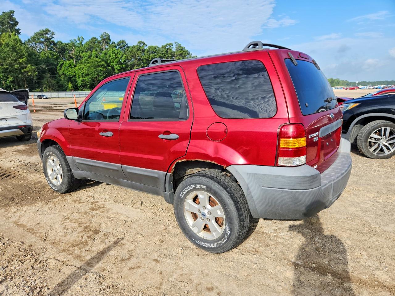 2007 Ford Escape Xlt Red vin: 1FMYU93177KA68872