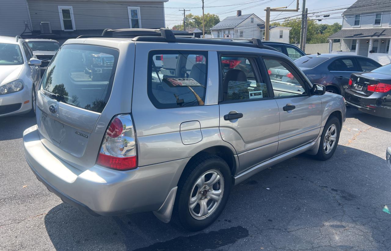 2007 Subaru Forester 2.5x Серебряный vin: JF1SG636X7G721151