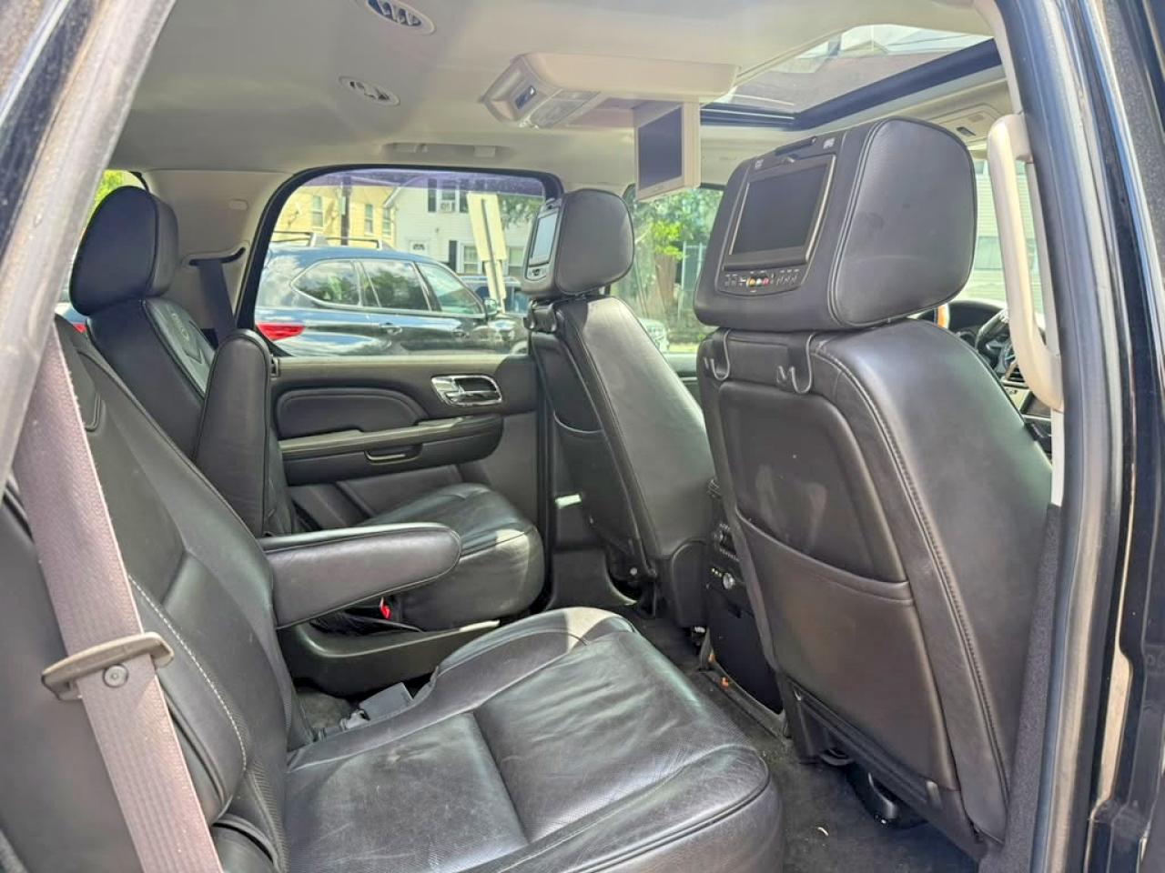 2014 Cadillac Escalade Platinum Black vin: 1GYS4DEF4ER228078