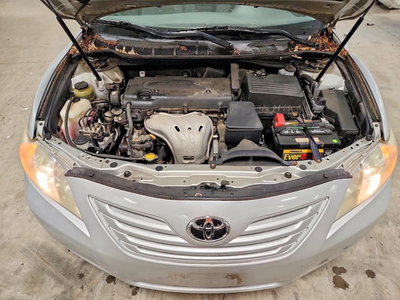 2009 Toyota Camry Le Silver vin: 4T1BE46K99U833050