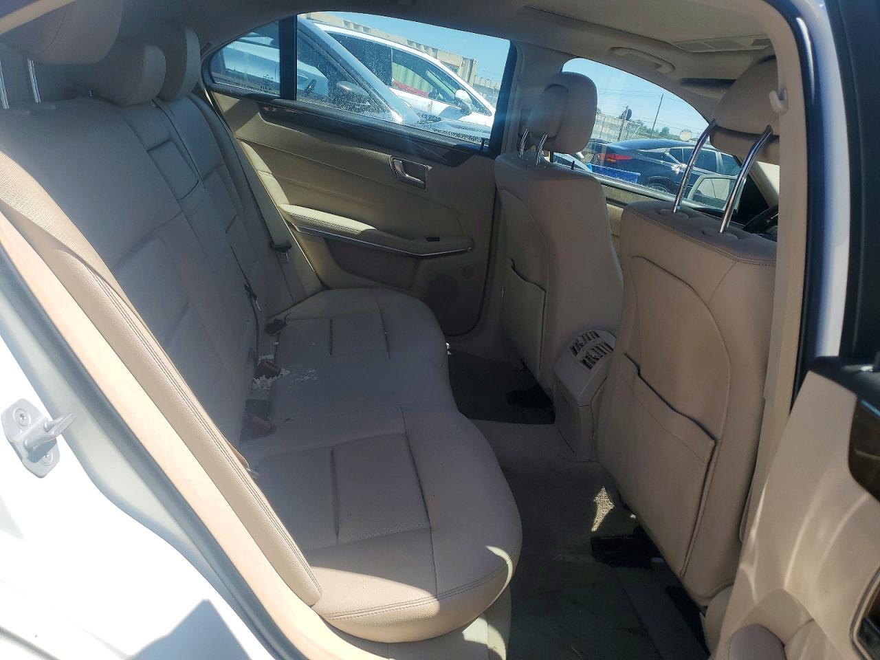 2015 Mercedes-benz E 350 White vin: WDDHF5KB1FB095149