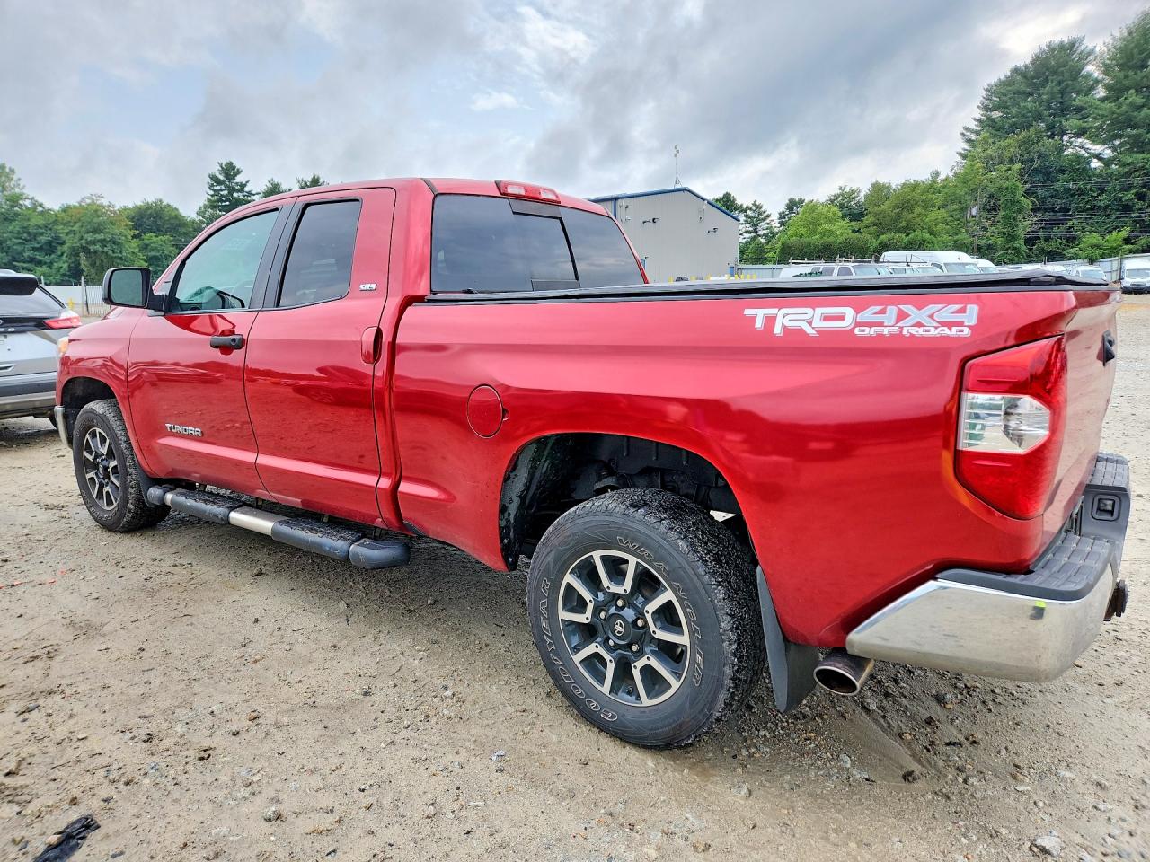 2014 Toyota Tundra Sr5 Red vin: 5TFUM5F10EX051063