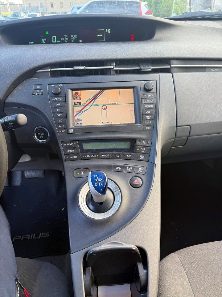2011 Toyota Prius Three Silver vin: JTDKN3DU4B5341576
