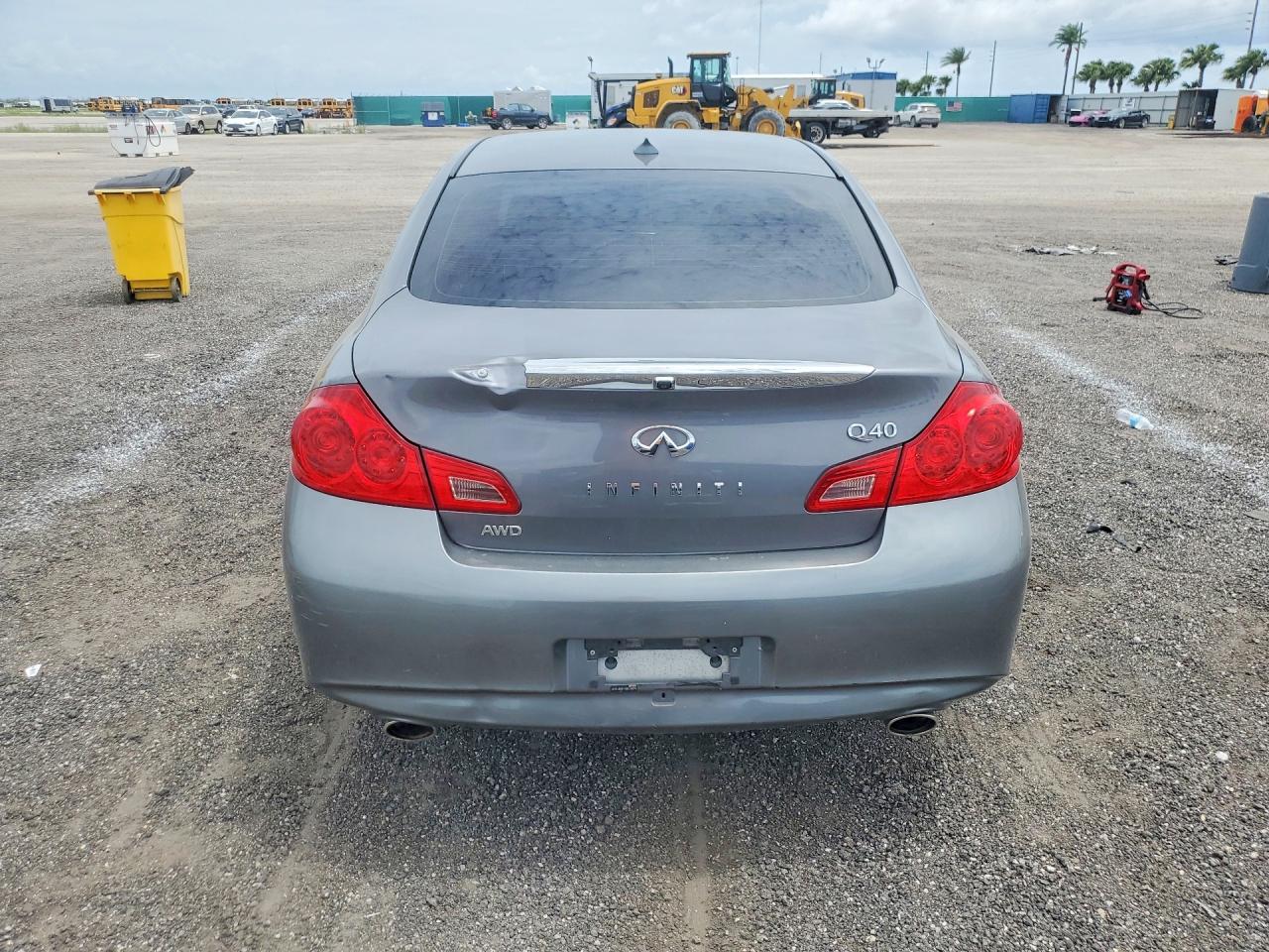 2015 Infiniti Q40 Base Gray vin: JN1CV6AR4FM520656