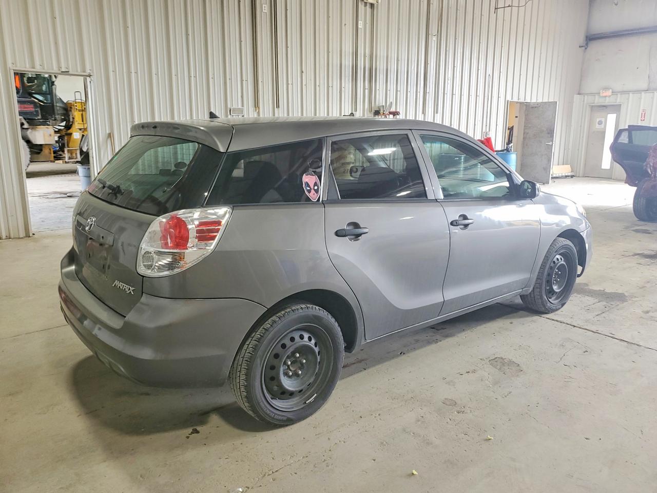 2005 Toyota Matrix Base Charcoal vin: 2T1KR32E75C386230