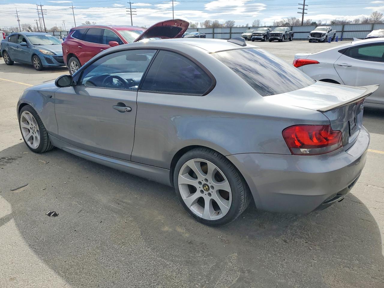 2009 Bmw 135 I Серый vin: WBAUC73569VK94851