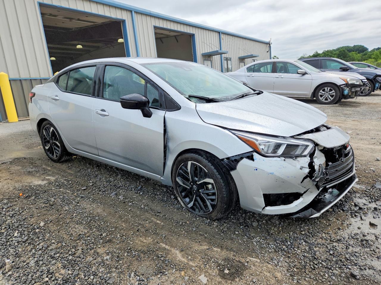 2024 Nissan Versa Sr Silver vin: 3N1CN8FV9RL881073