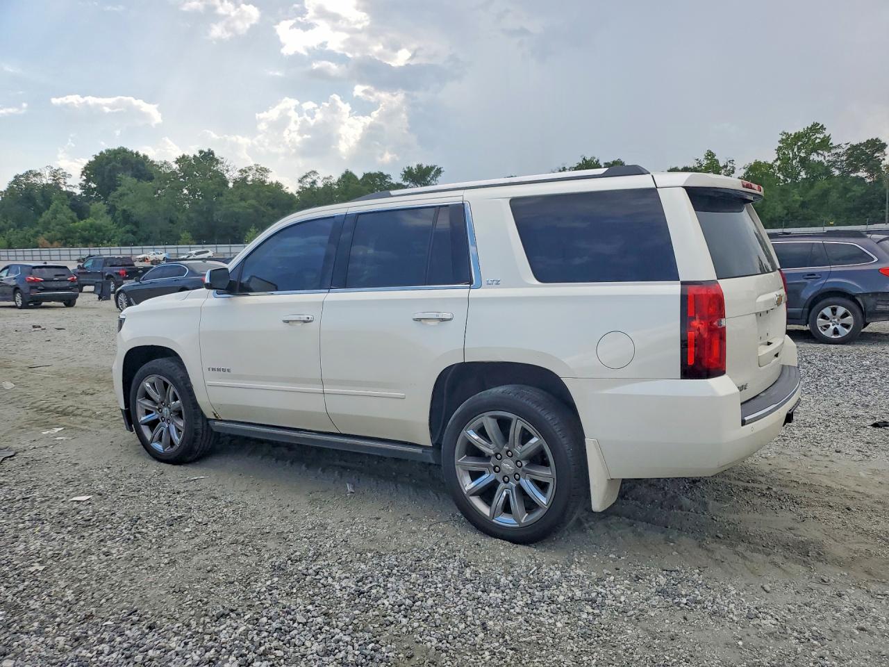 2015 Chevrolet Tahoe K1500 Ltz White vin: 1GNSKCKC9FR281108