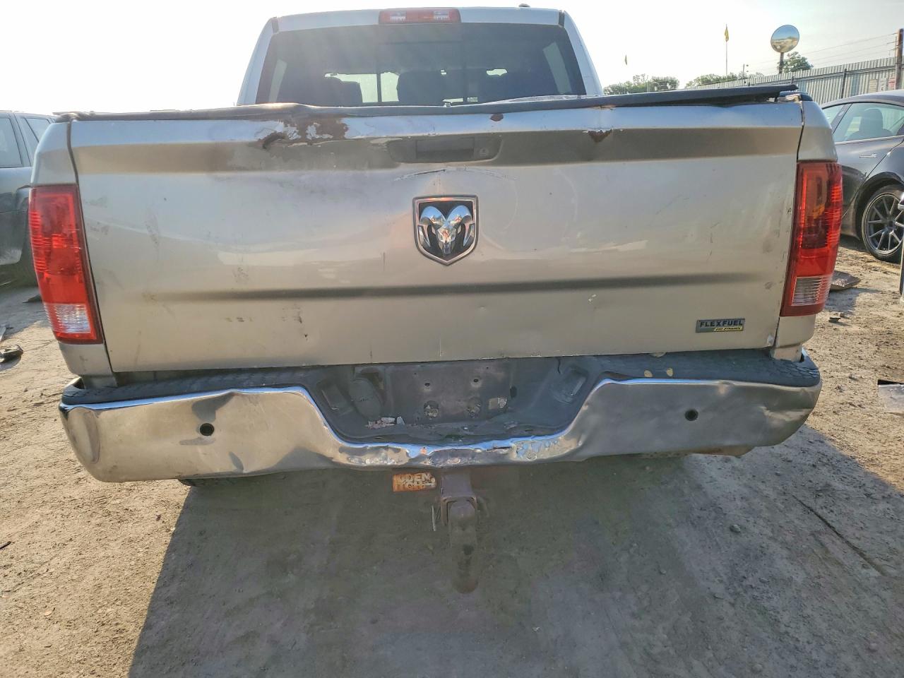 2009 Dodge Ram 1500 Beige vin: 1D3HB13P19J523165