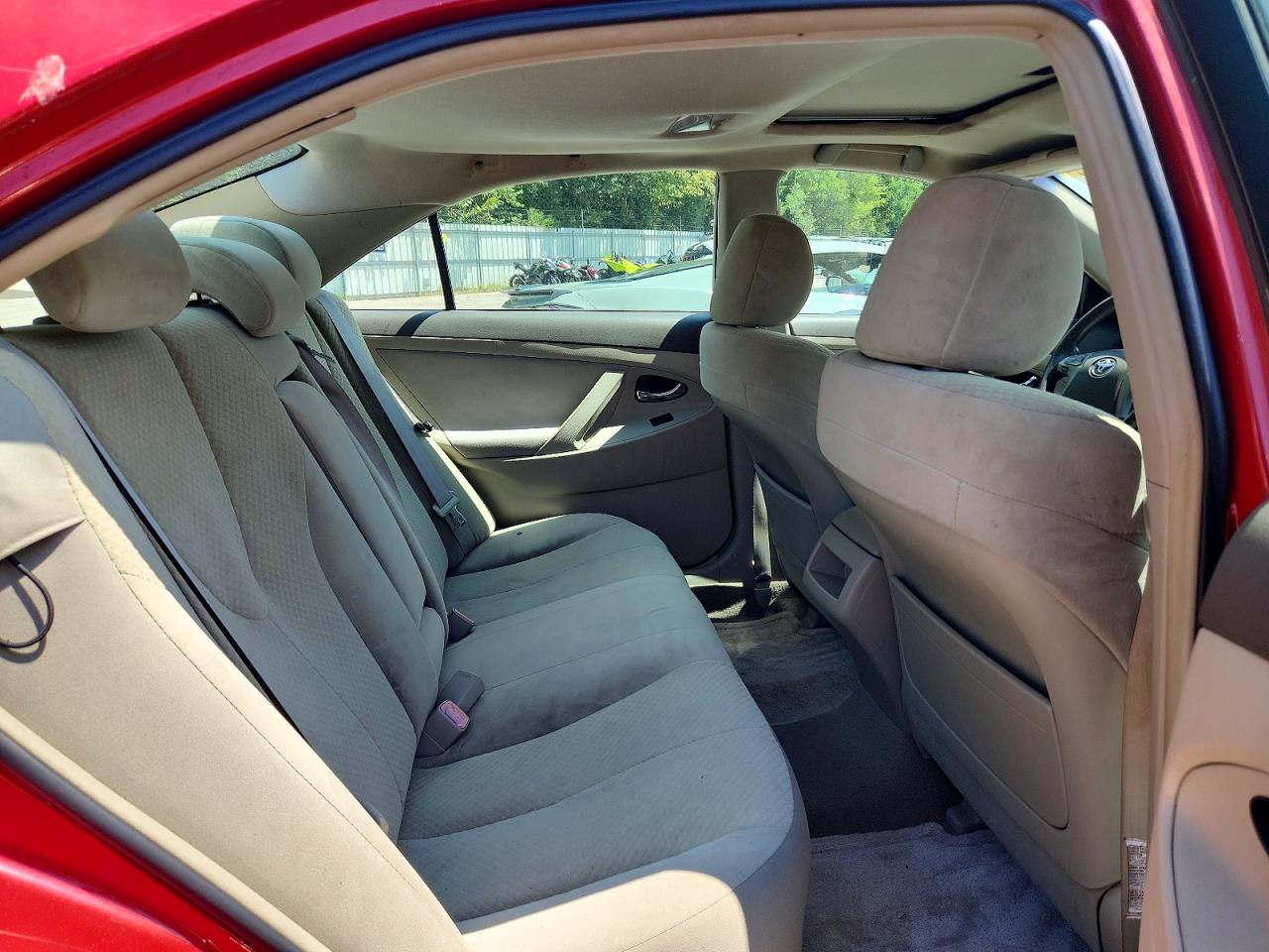 2007 Toyota Camry Le Red vin: 4T4BE46K67R004309
