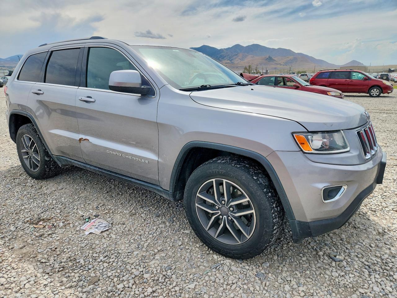 2015 Jeep Grand Cherokee Laredo Gray vin: 1C4RJFAG0FC923878