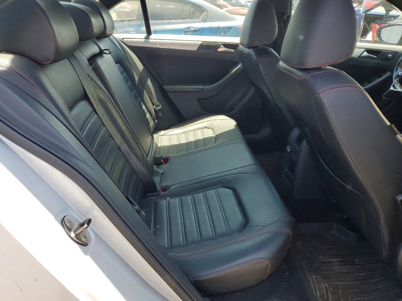 2013 Volkswagen Jetta Gli Silver vin: 3VW4A7AJ0DM210239