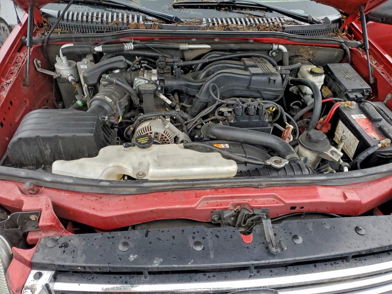 2008 Ford Explorer Xlt Red vin: 1FMEU73E58UA77165