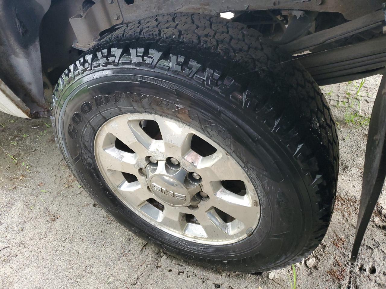 2011 Gmc Sierra K3500 Sle Gray vin: 1GT423CG3BF237183 Damage: Left Rear Wheel, Curb Rash, > 12 Inches