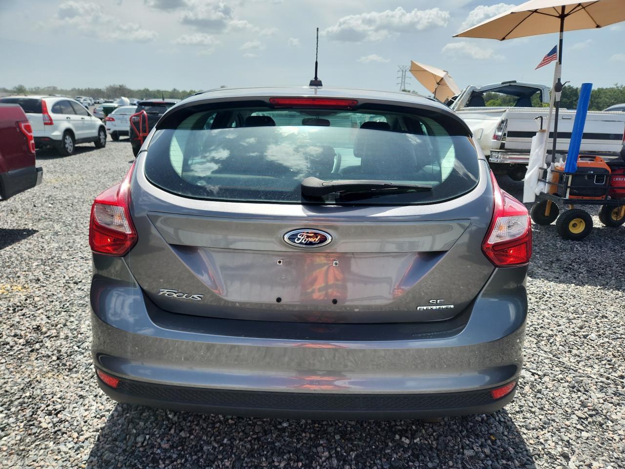 2014 Ford Focus Se Gray vin: 1FADP3K27EL280167