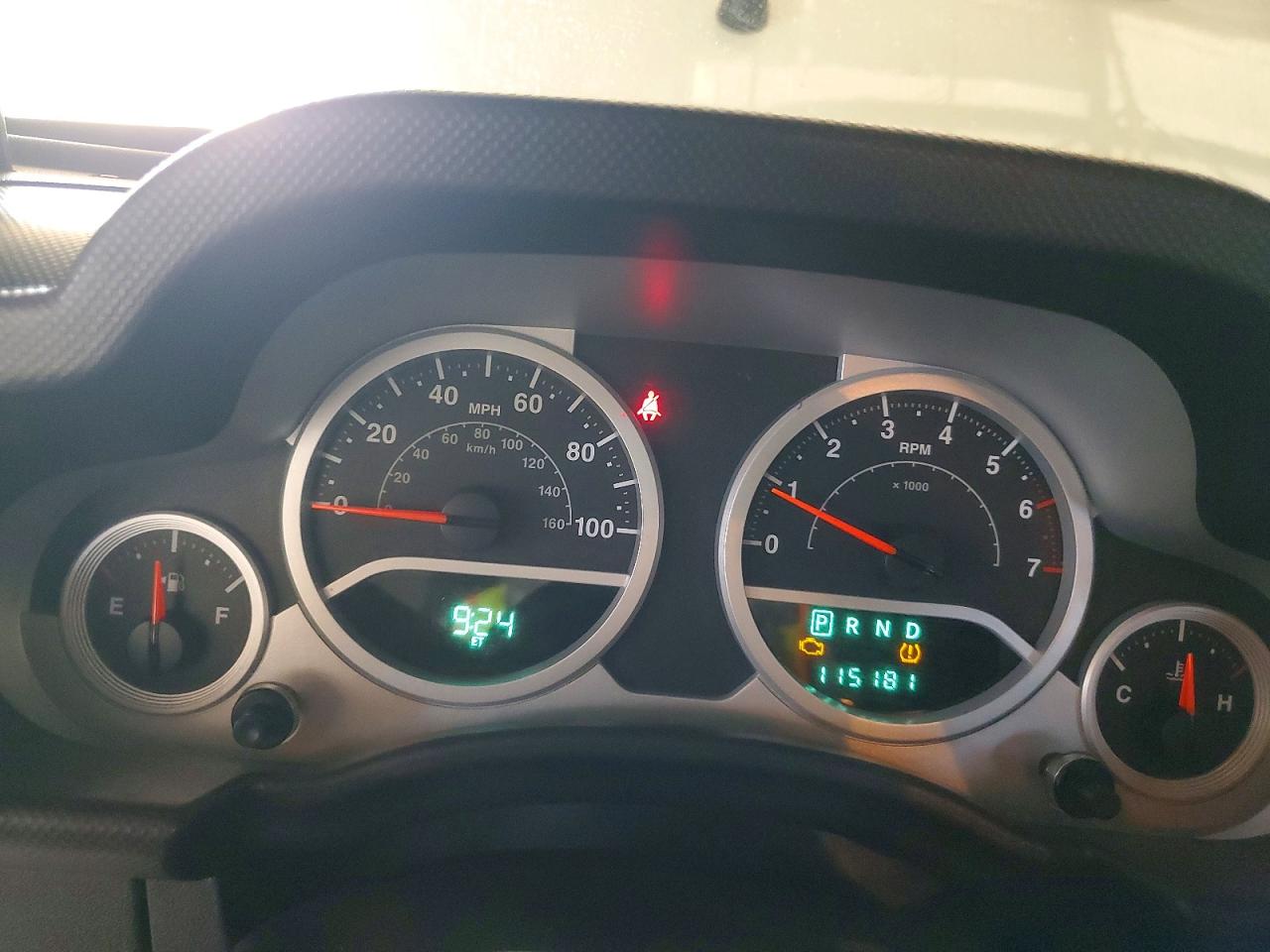 2010 Jeep Wrangler Unlimited Rubicon White vin: 1J4BA6H13AL101856
