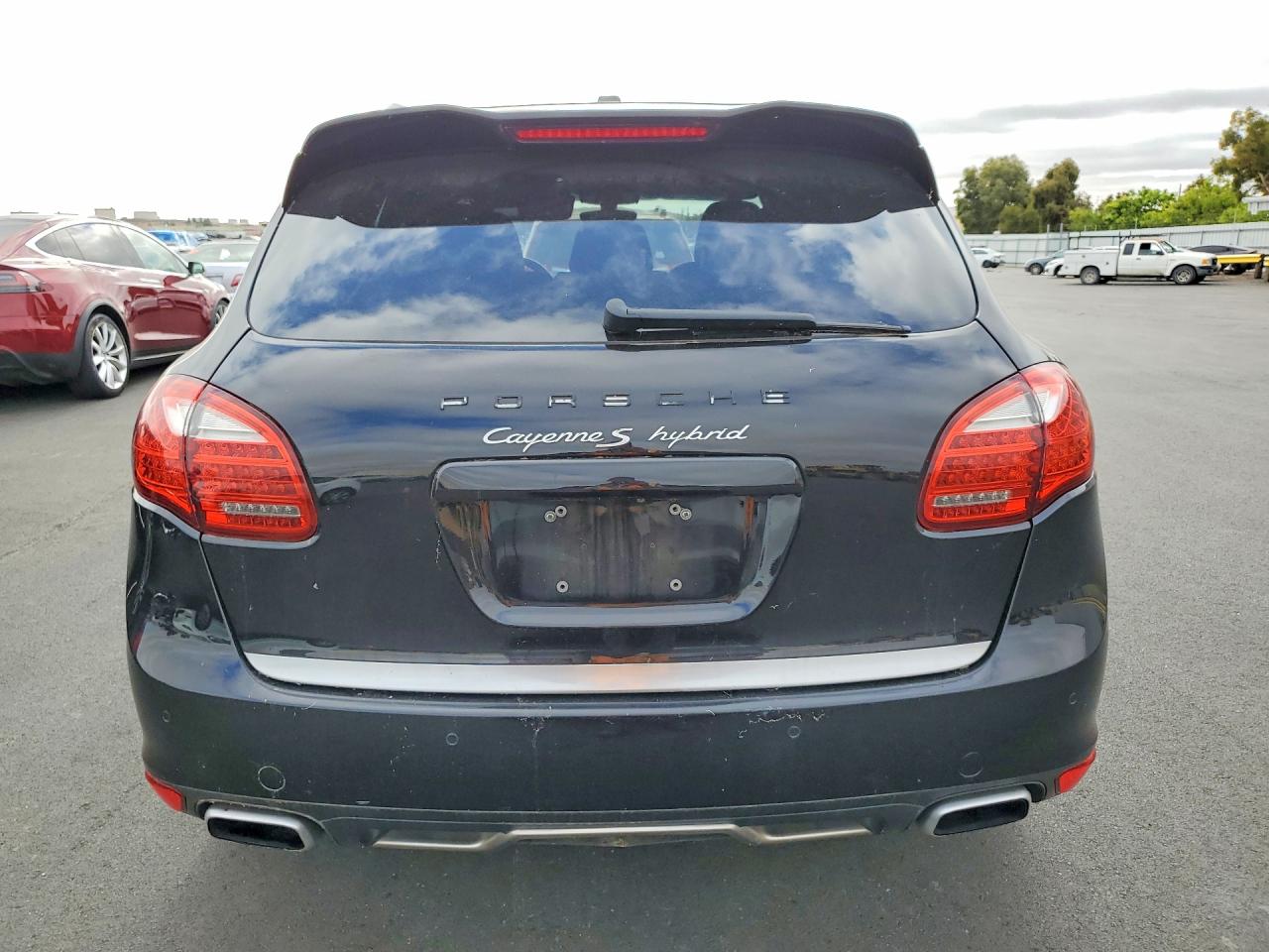 2011 Porsche Cayenne S Hybrid Black vin: WP1AE2A24BLA92733