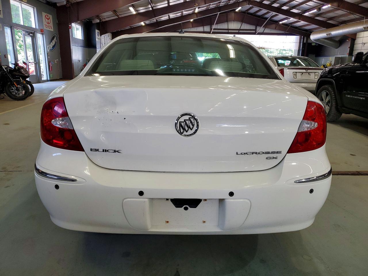 2008 Buick Lacrosse Cx White vin: 2G4WC582481136115