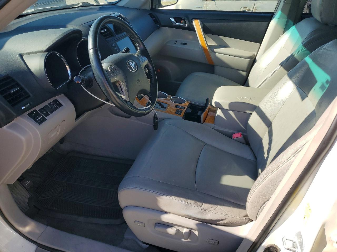 2010 Toyota Highlander Hybrid Limited Белый vin: JTEJW3EH6A2043228
