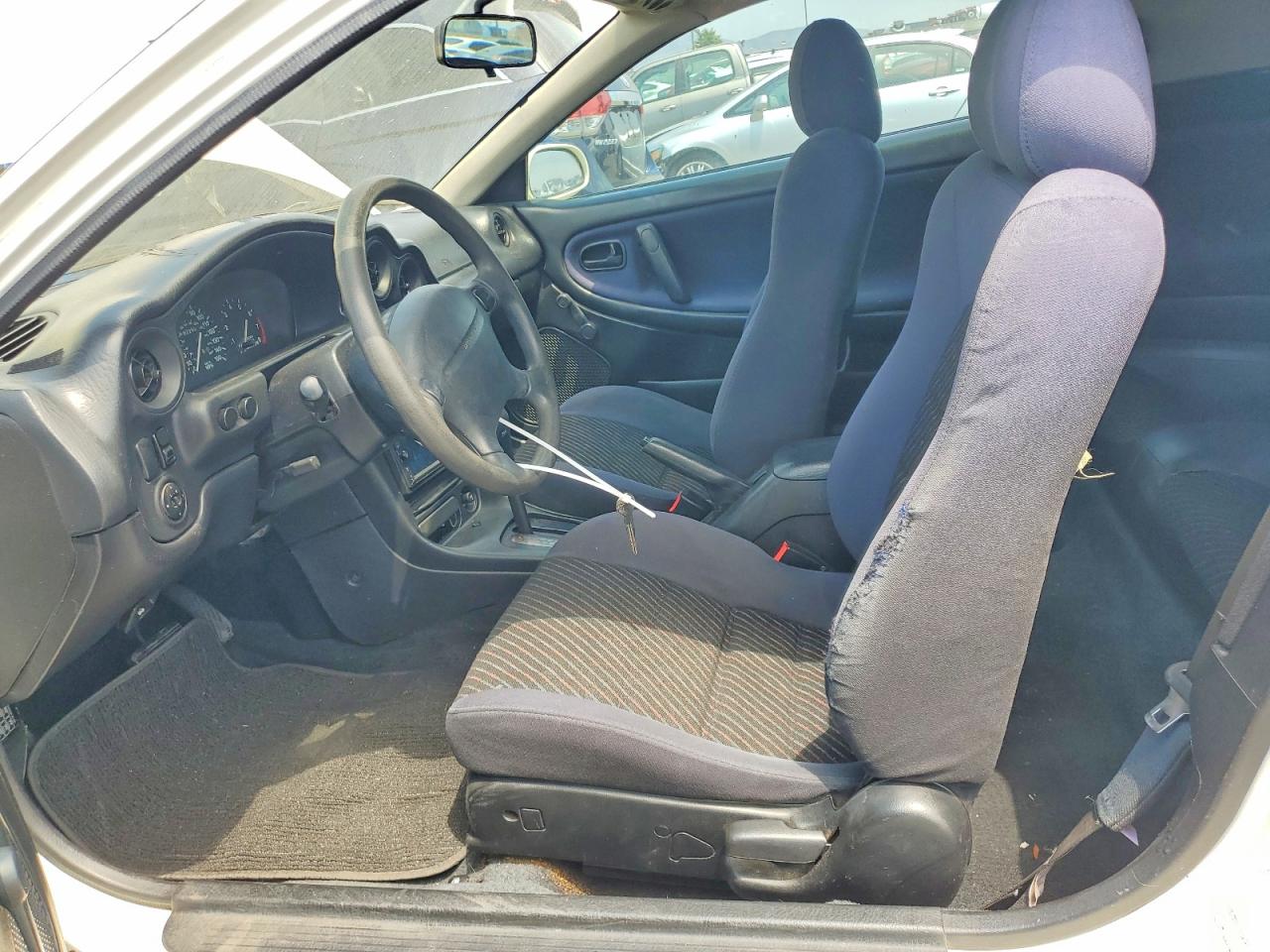 1995 Mazda Mx-3 Base White vin: JM1EC4354S0400285
