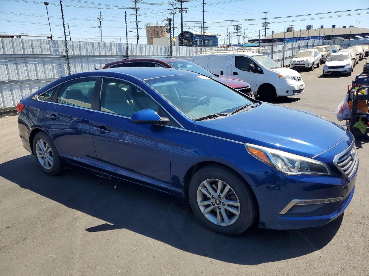 2015 Hyundai Sonata Se Blue vin: 5NPE24AF8FH019885