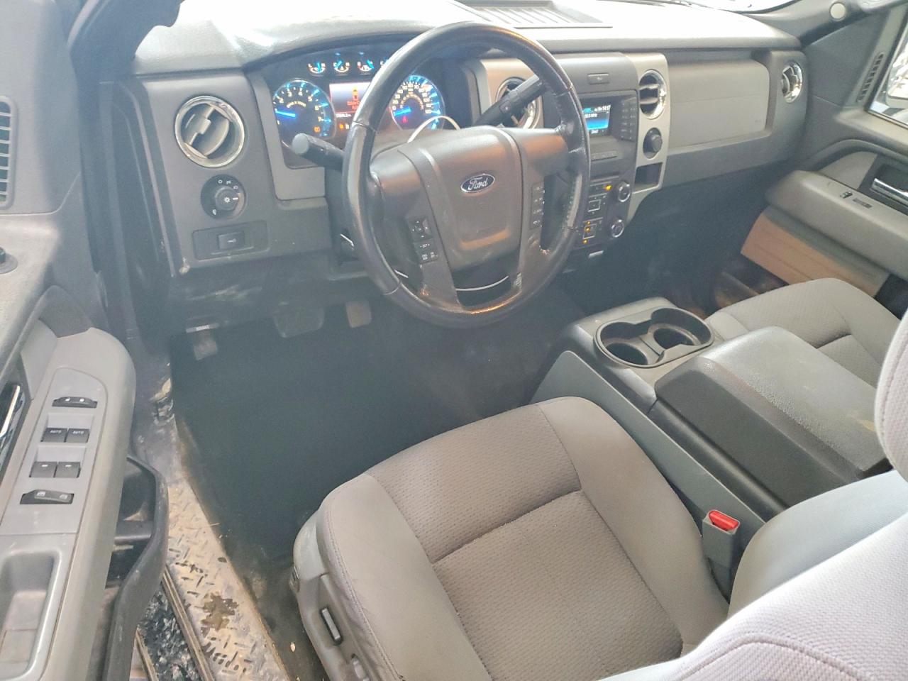 2013 Ford F150 Super Cab Green vin: 1FTFX1EF2DKF82721