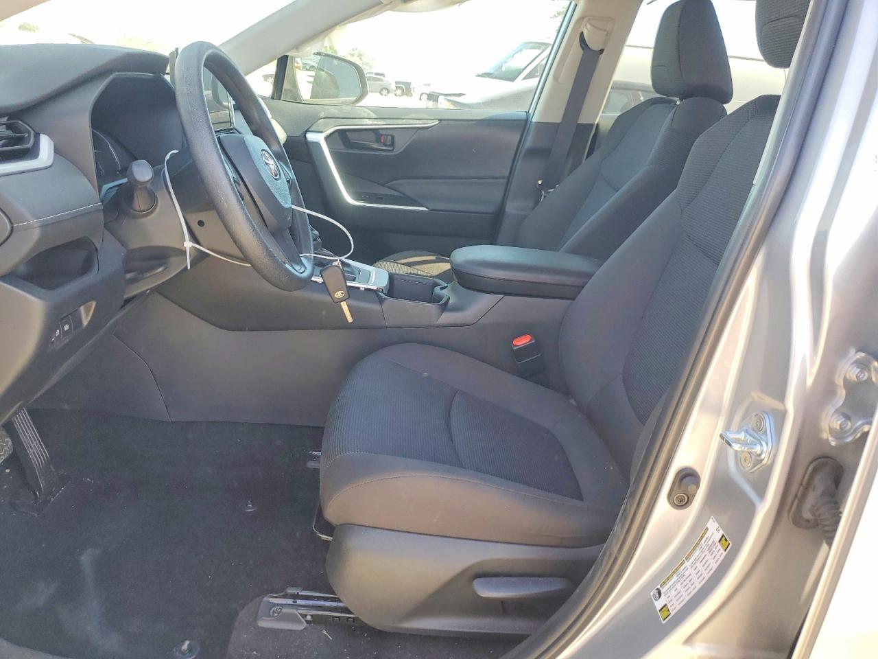 2024 Toyota Rav4 Le Silver vin: 2T3K1RFV0RC269686