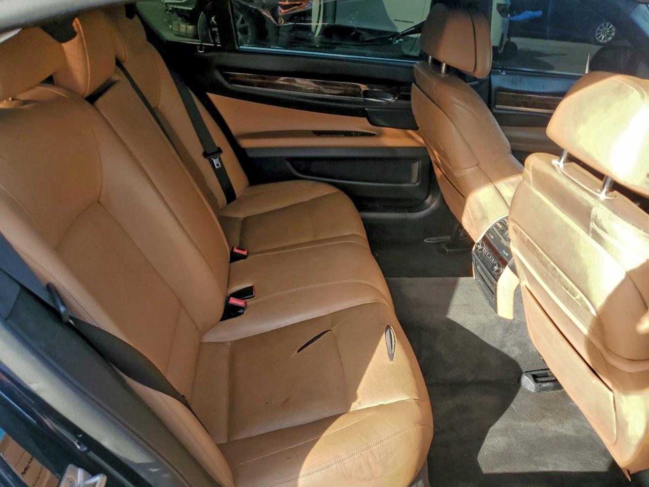 2015 Bmw 750 Li Черный vin: WBAYE8C55FD782076