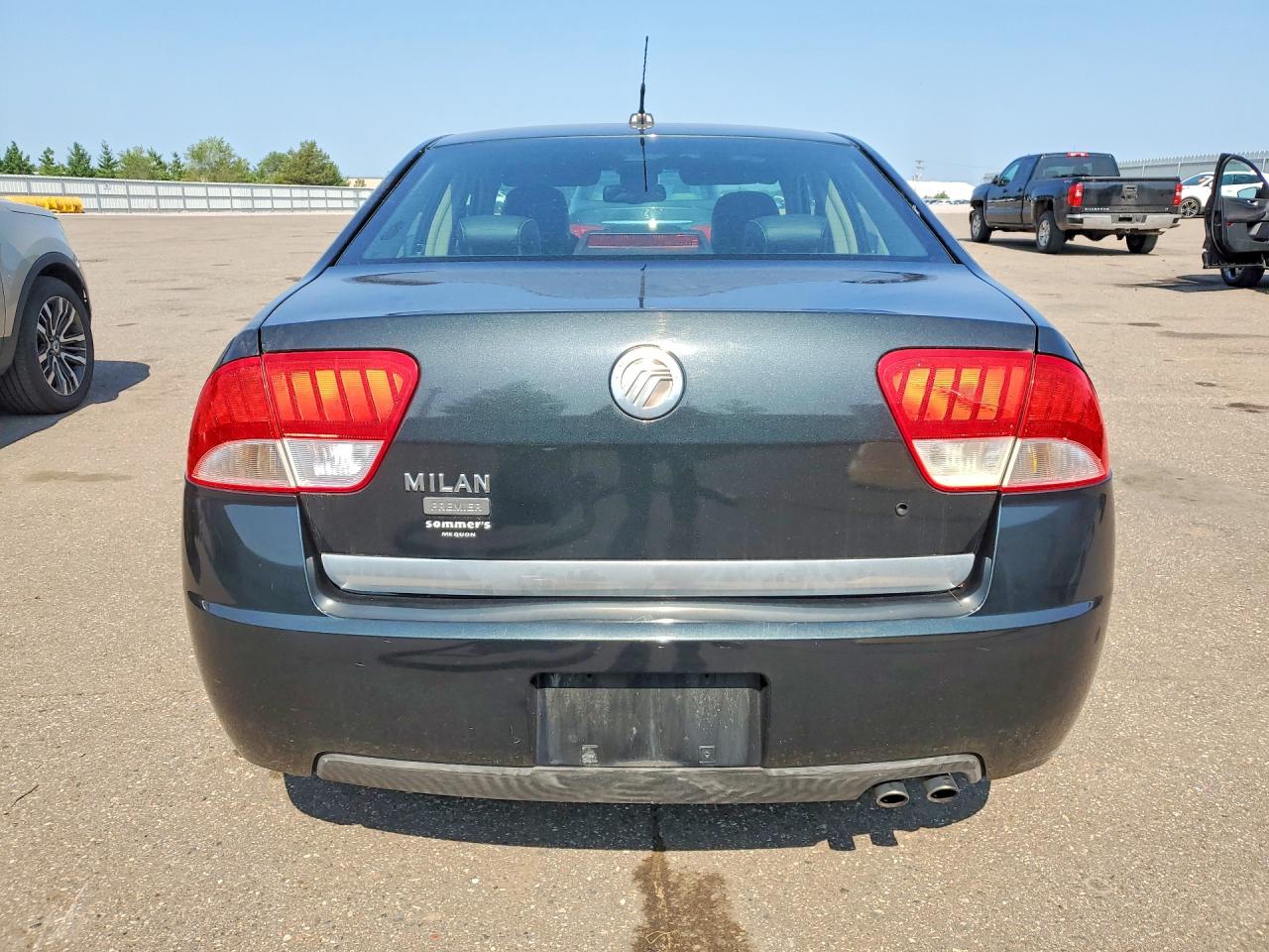 2010 Mercury Milan Premier Green vin: 3MEHM0JA1AR655153