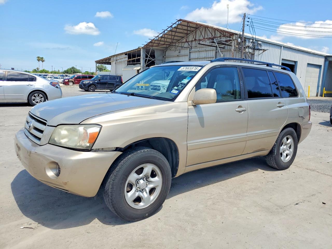 2007 Toyota Highlander Base Gold vin: JTEDD21A270166339