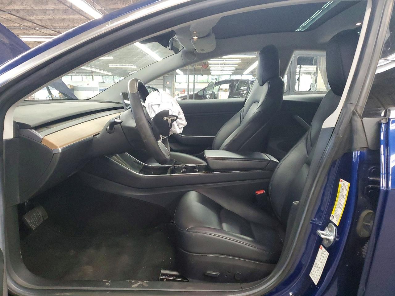 2018 Tesla Model 3 Синий vin: 5YJ3E1EA0JF008155