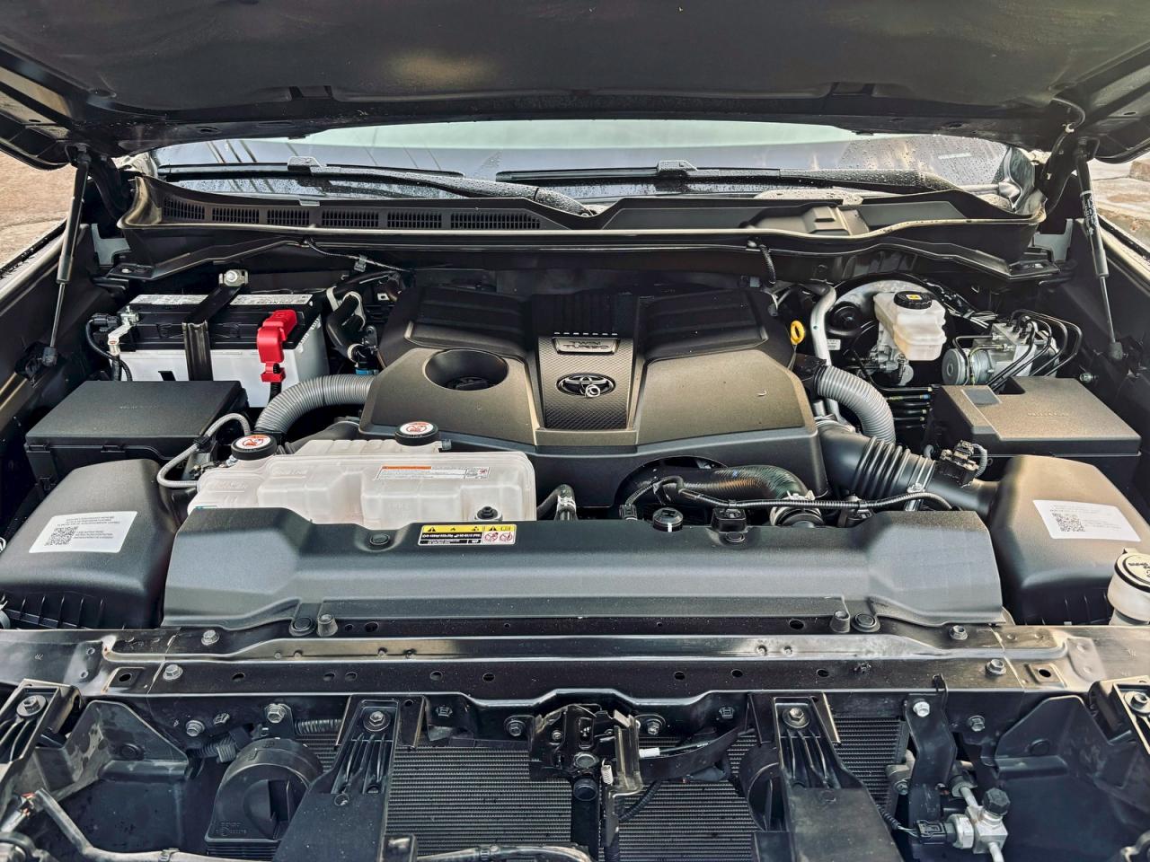2024 Toyota Tundra Crewmax Sr5 Черный vin: 5TFLA5BC2RX003453