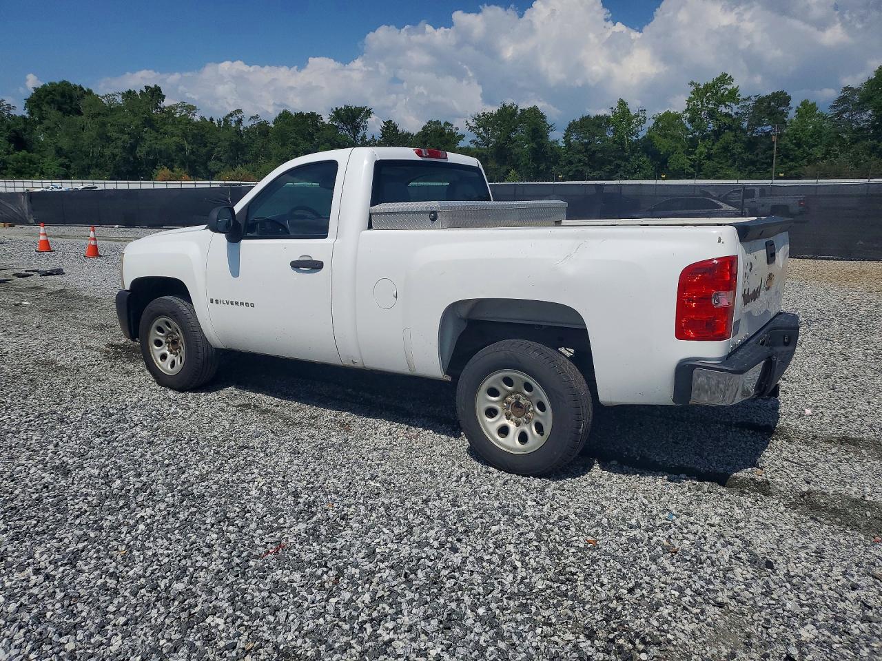 2008 Chevrolet Silverado C1500 White vin: 1GCEC14X28Z153920