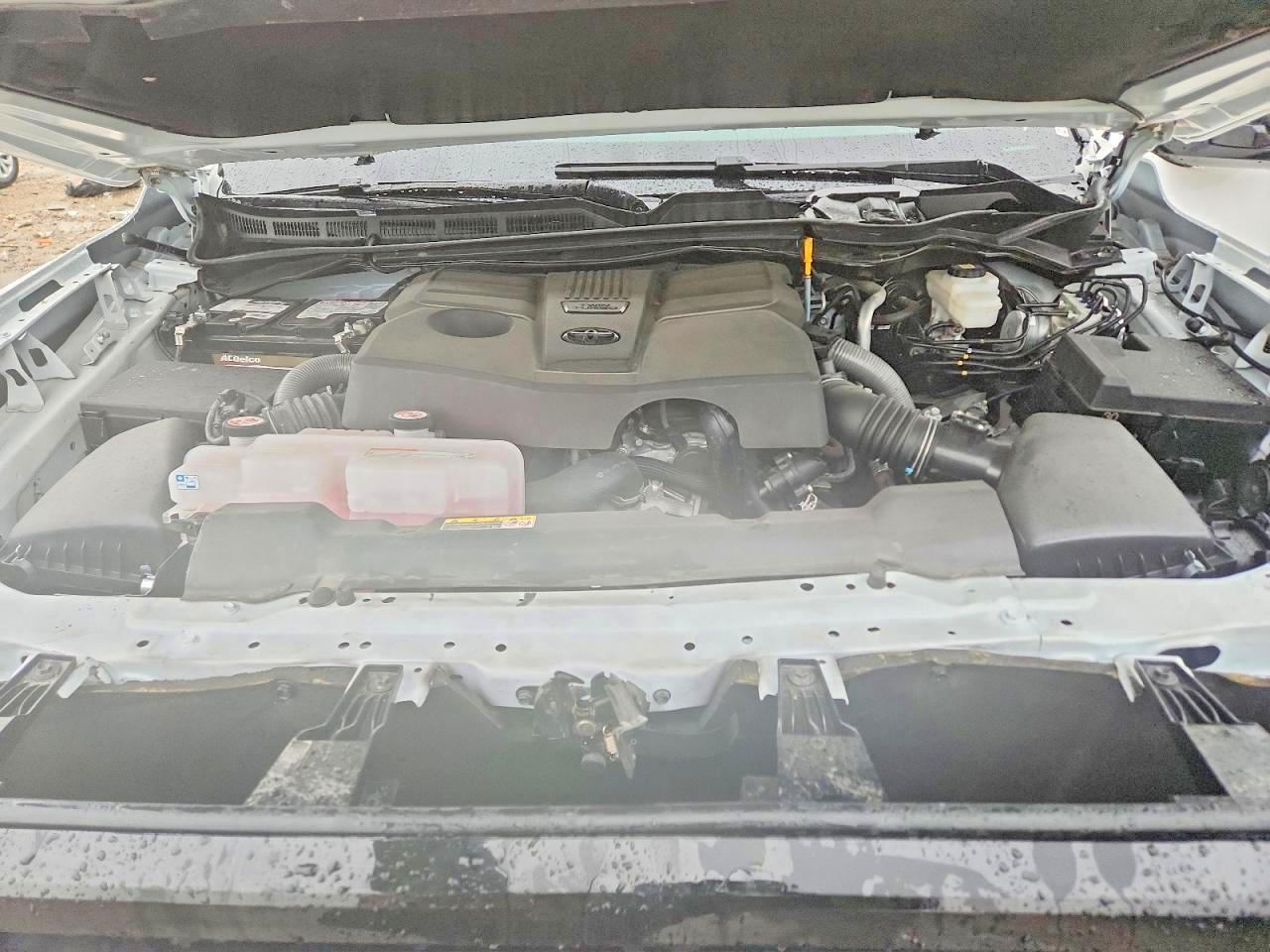 2025 Toyota Tundra Crewmax Sr White vin: 5TFLA5DB3SX266531