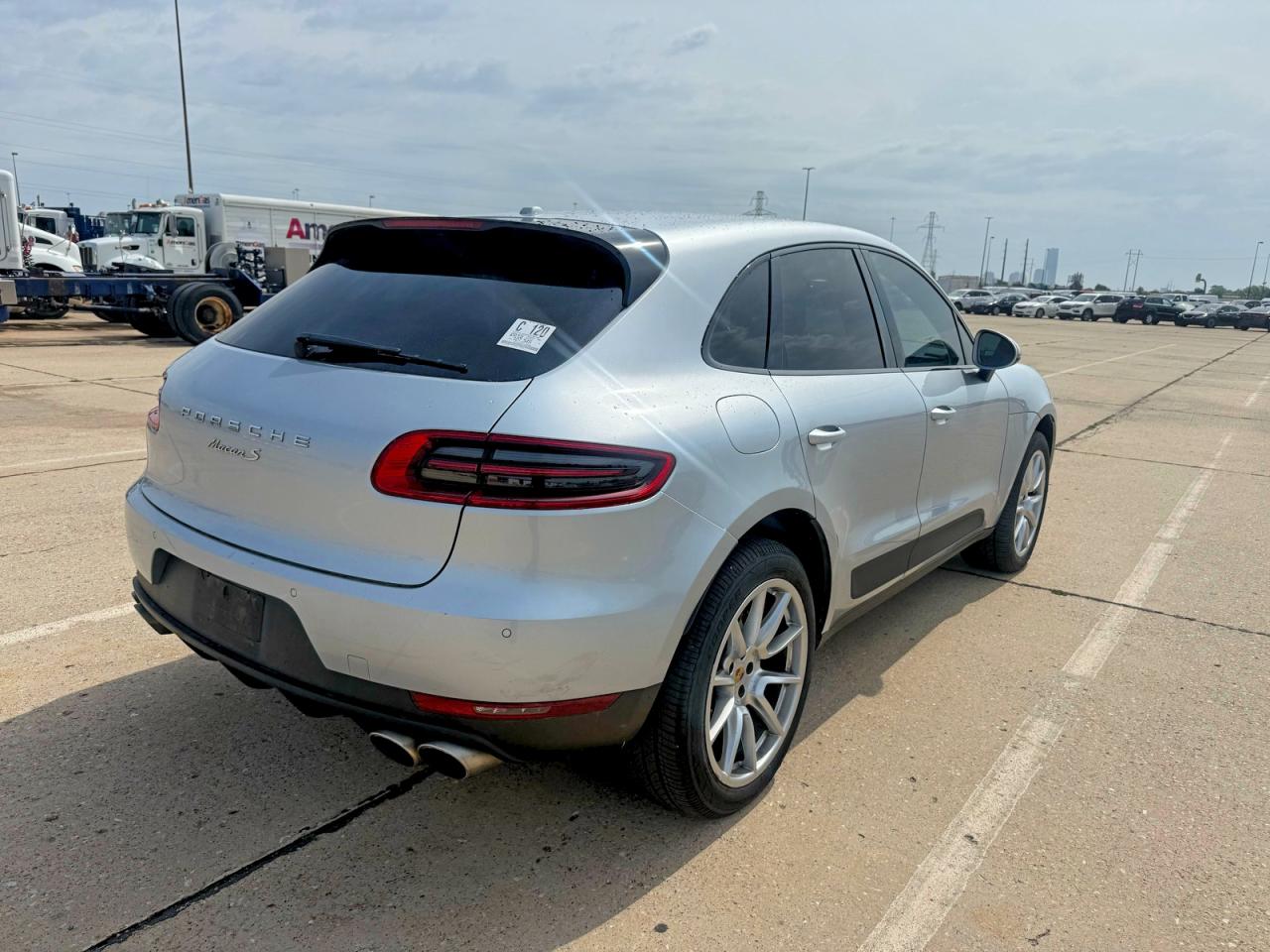 2015 Porsche Macan S Silver vin: WP1AB2A53FLB55393