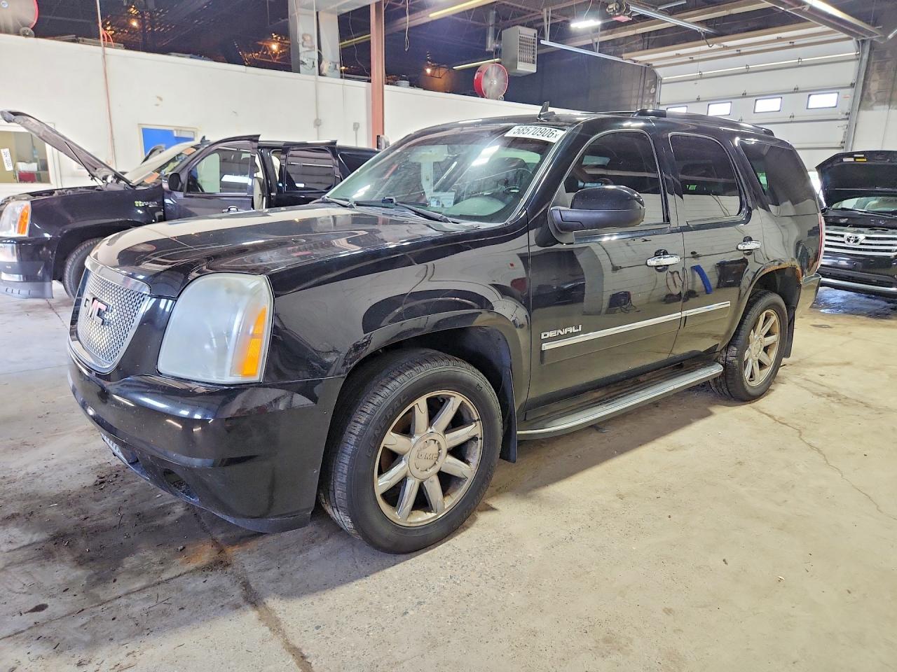 2010 Gmc Yukon Denali Black vin: 1GKUKEEFXAR208720