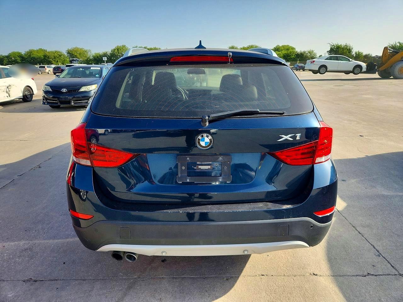 2015 Bmw X1 Sdrive28i Blue vin: WBAVM1C52FVZ93761