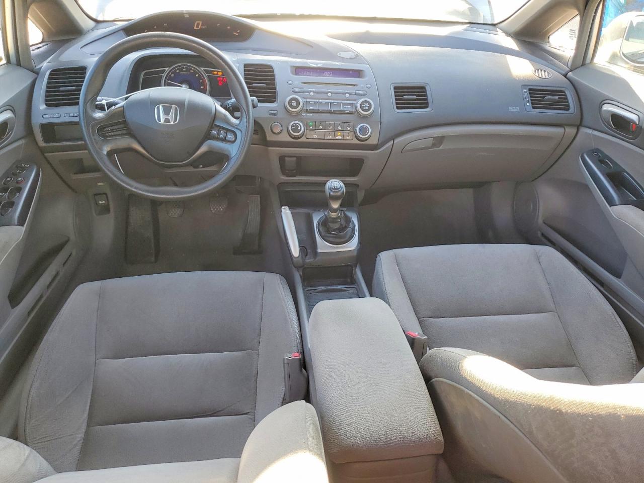 2008 Honda Civic Lx Silver vin: 1HGFA15578L008755