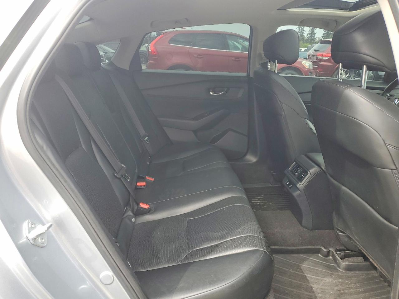 2025 Honda Accord Hybrid Exl Silver vin: 1HGCY2F67SA018037