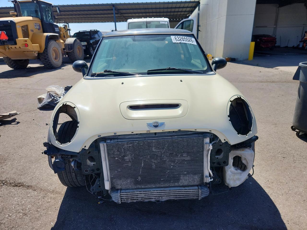 2011 Mini Cooper S Beige vin: WMWSV3C5XBTY12441