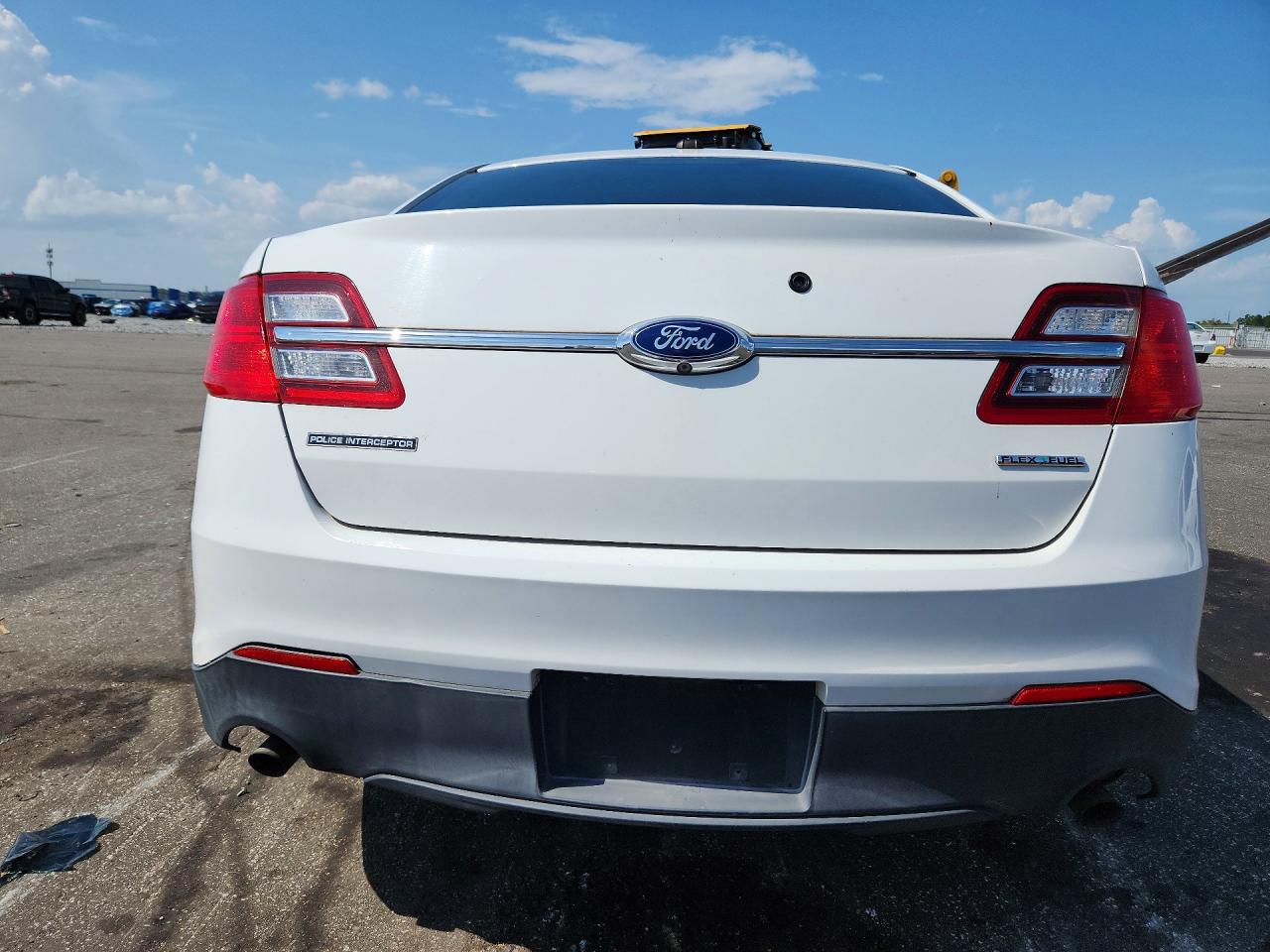 2013 Ford Taurus Police Interceptor White vin: 1FAHP2L83DG132023
