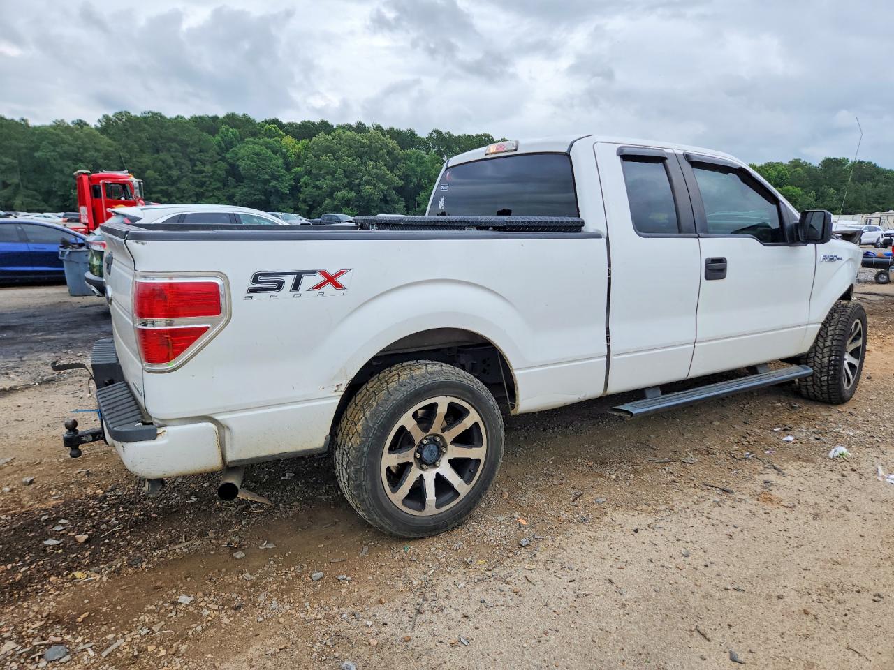 2014 Ford F150 Super Cab White vin: 1FTFX1CF0EFB67104