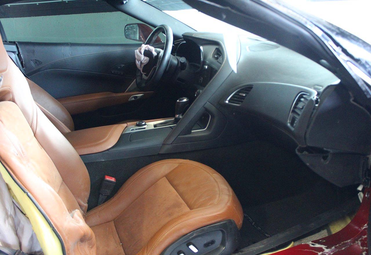 2015 Chevrolet Corvette Stingray Z51 2lt Красный vin: 1G1YK3D70F5106474