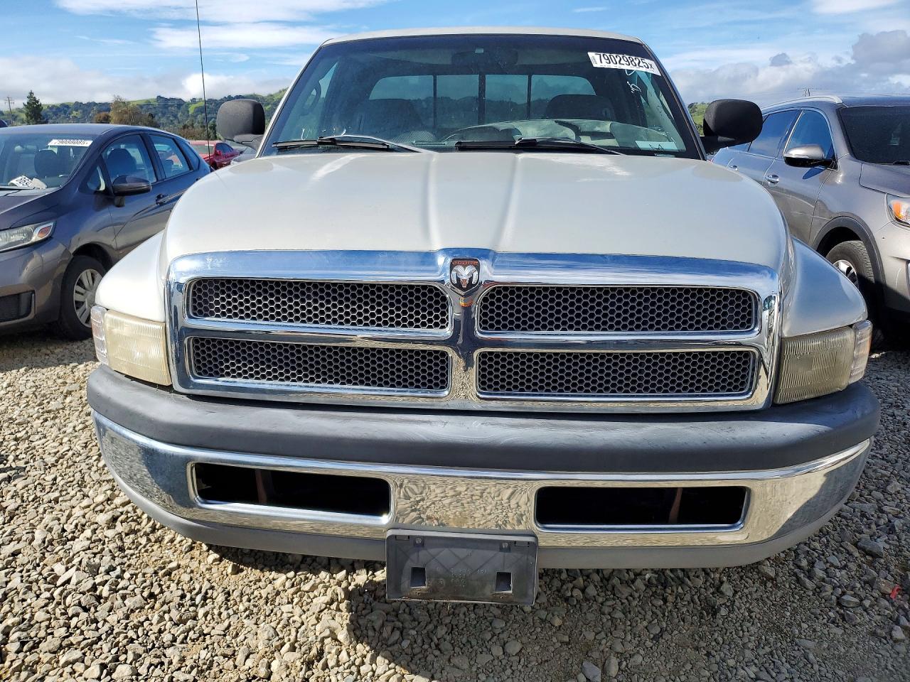 2000 Dodge Ram 2500 Silver vin: 3B7KC23Z7YG147669