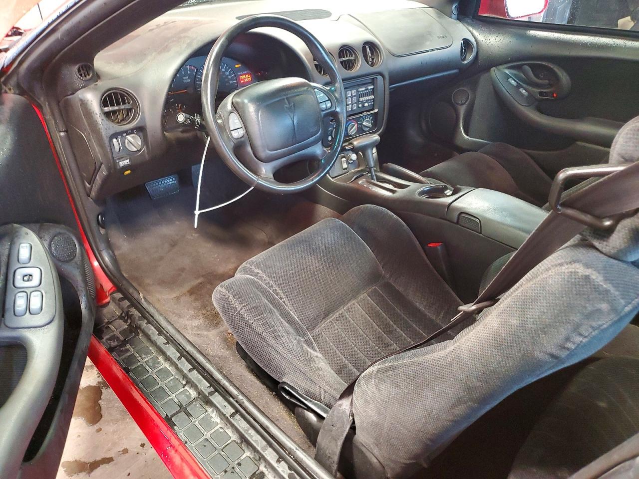 2000 Pontiac Firebird Red vin: 2G2FS22K3Y2160760